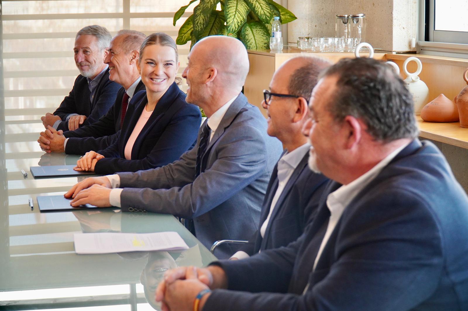 Margalida Prohens i el president del Consell Insular de Menorca, Adolfo Vilafranca