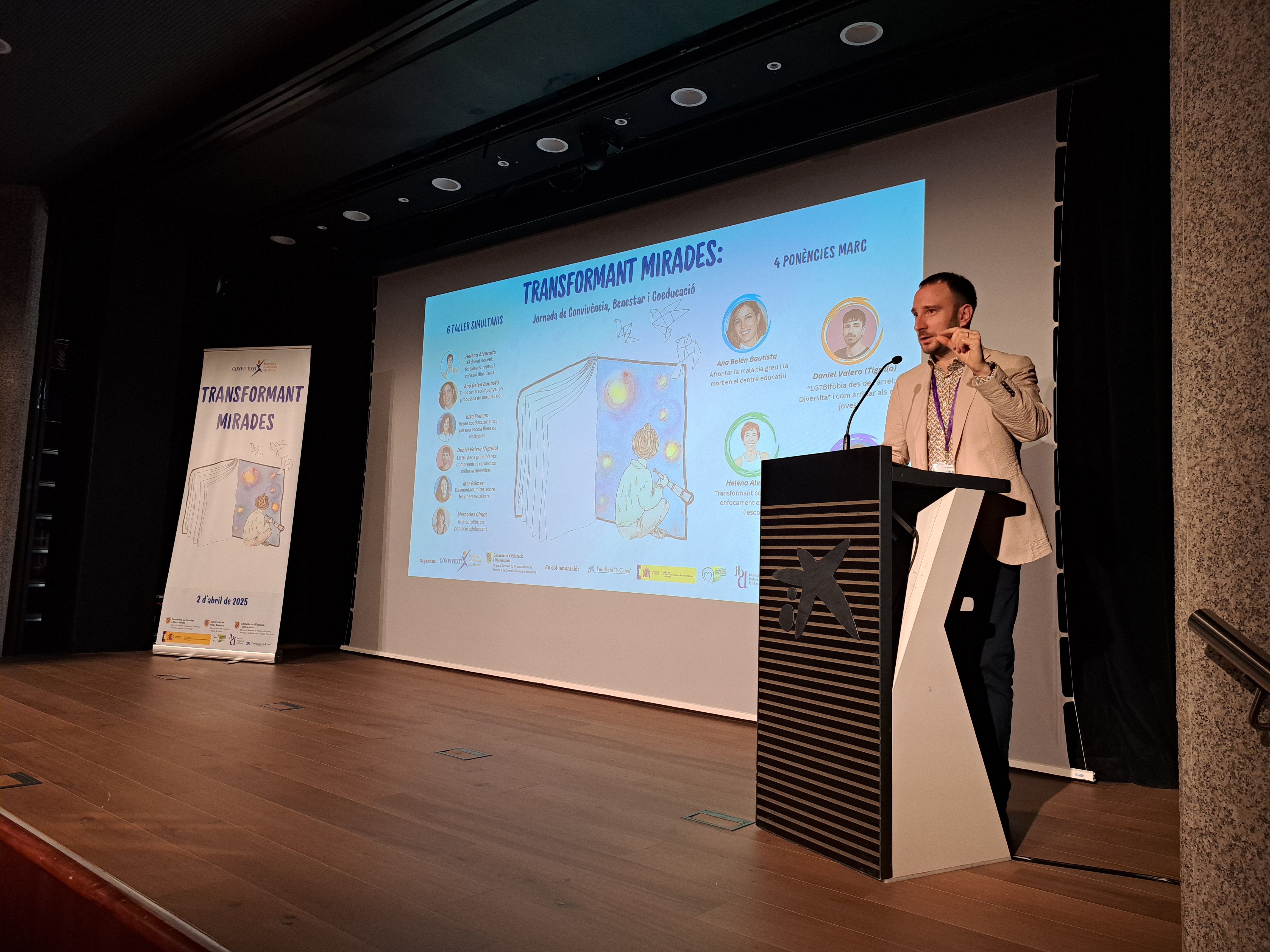 155 docents participen a la Jornada de convivència, benestar i coeducació «Transformant mirades» 